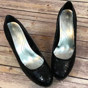 Tahari Cheryl Heels, size 7.5M